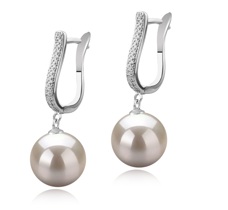 how to layer pearl jewelry-pearlsonly-blog-11-feature-image-creative-nadimul-abdullah-al-nadim - best pearl jewelry for everyday wear