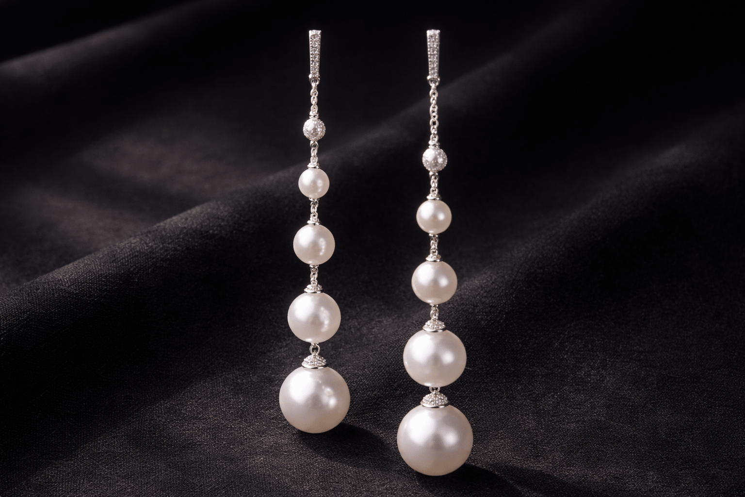 pearlsonly-blog-100-image-3-pearl - Estilos dramáticos de aretes colgantes largos con perla - Joyas con perlas - pearlsonly