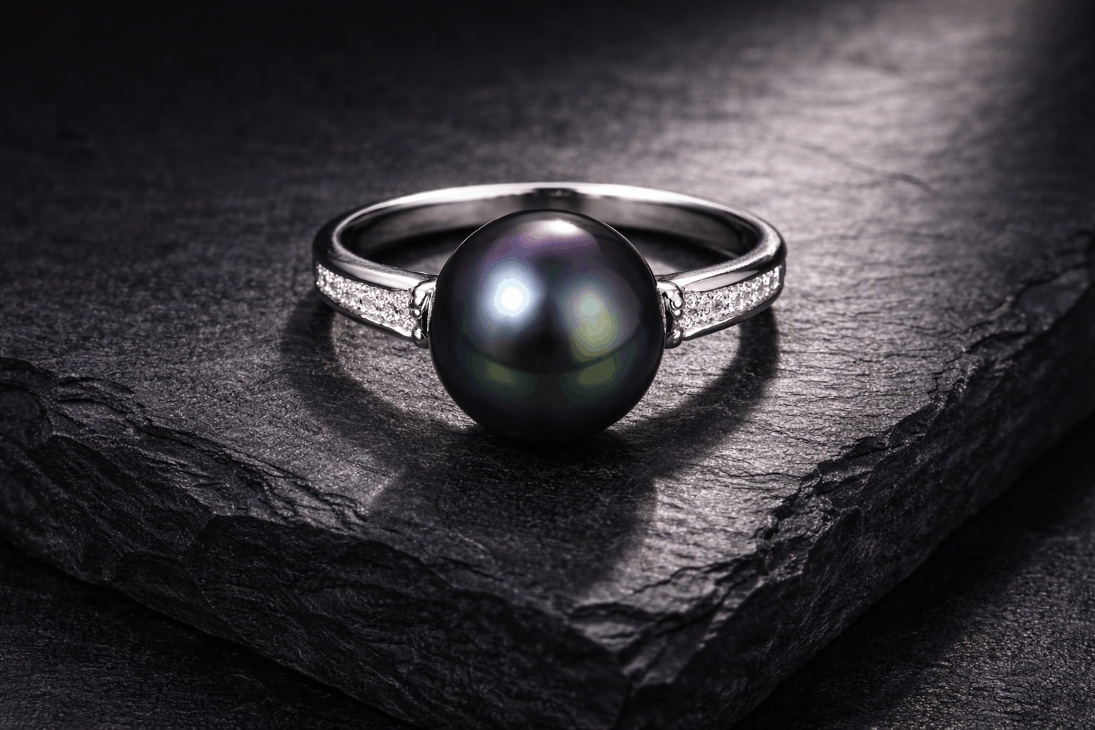 05. Anillos con perlas negras de Tahití