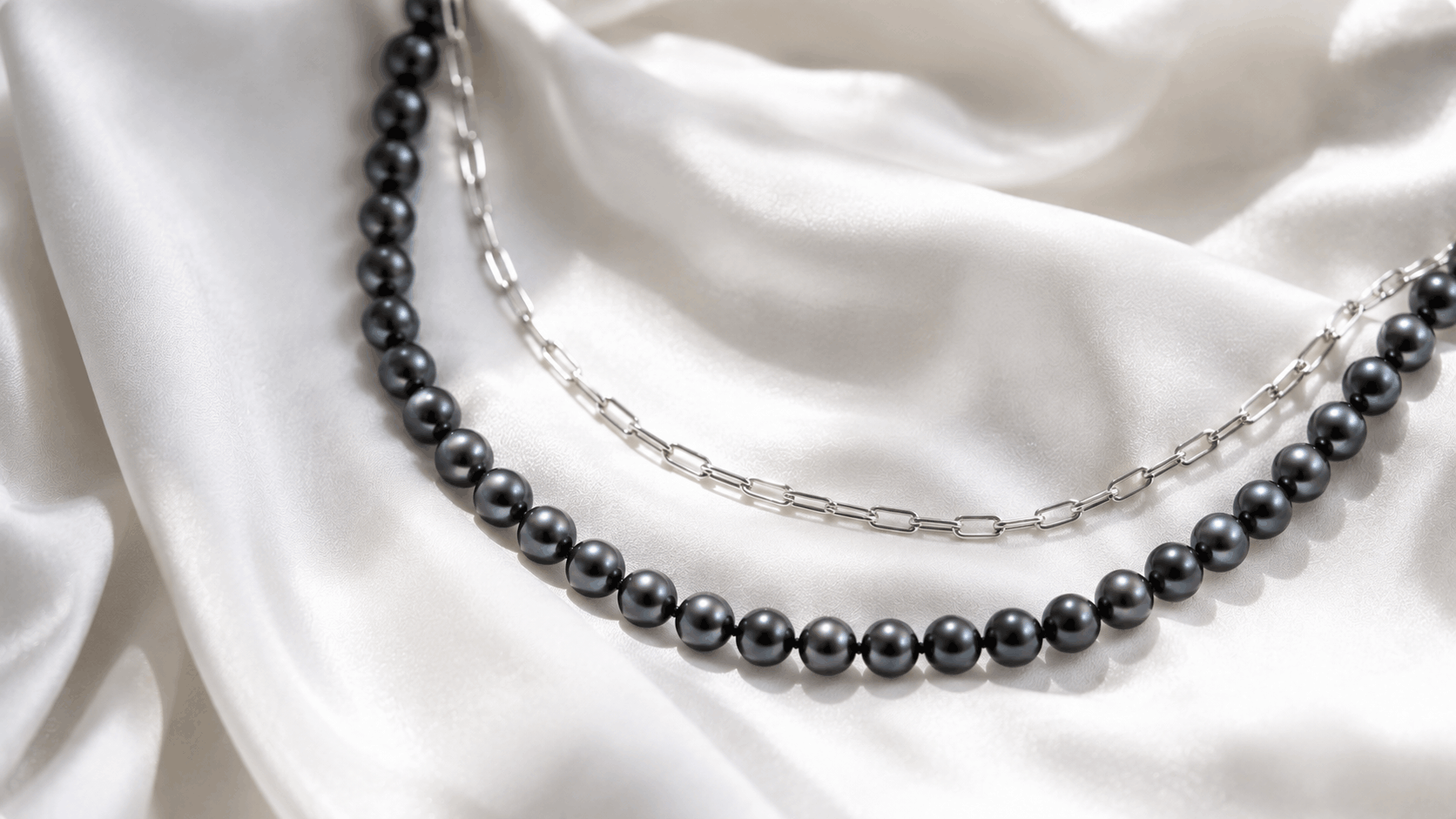 05. Cómo estilizar la joyería de perlas negras