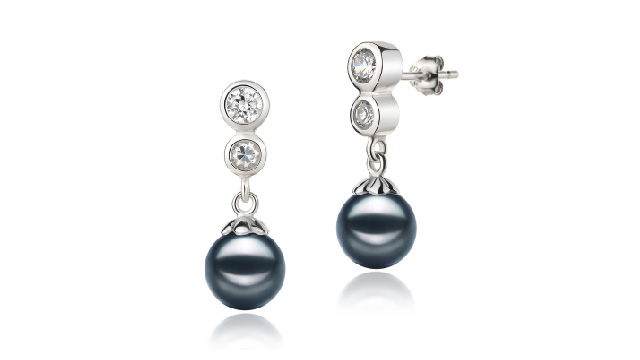 View Pendientes Akoya japoneses negros collection