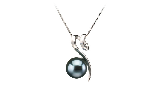 View Colgantes de perlas japonesas negras de Akoya collection
