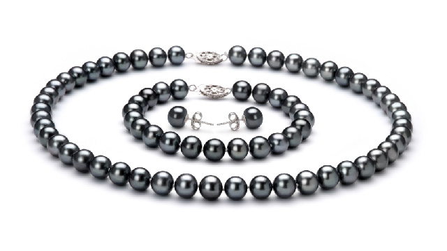 View Conjunto de perlas de agua dulce negras collection