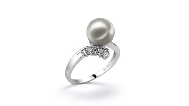 View Anillos de perlas japonesas blancas de Akoya collection